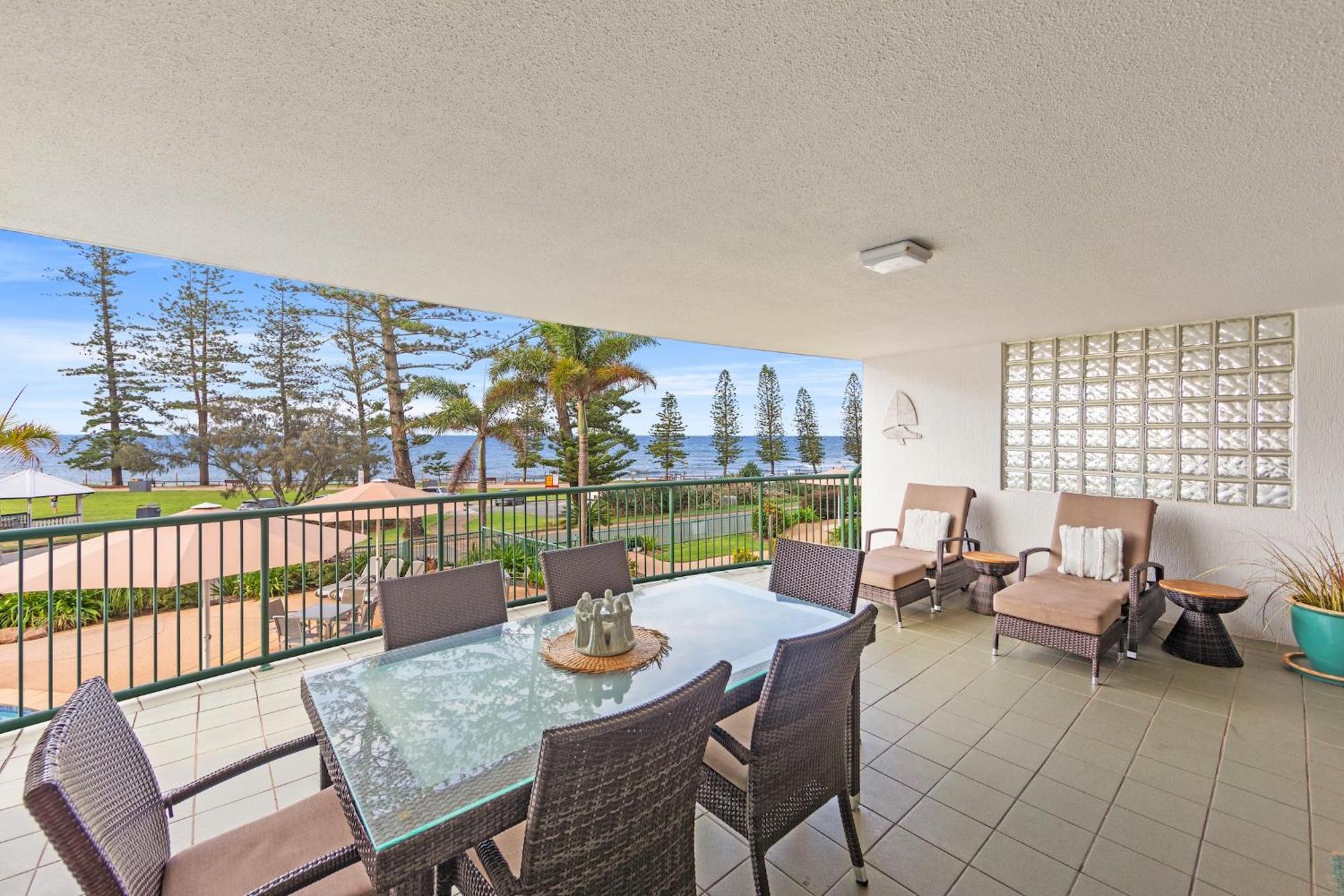 The Norfolks On Moffat Beach Caloundra Exteriör bild