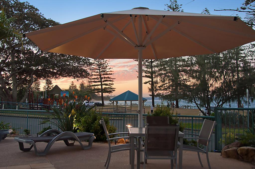 The Norfolks On Moffat Beach Caloundra Exteriör bild
